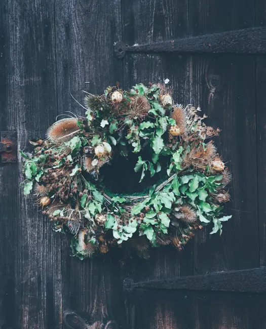 Julekrans med alt godt fra skoven